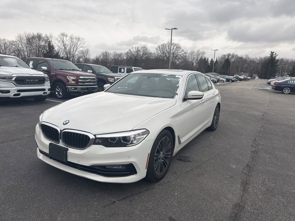 Used 2017 BMW 530i xDrive image 3