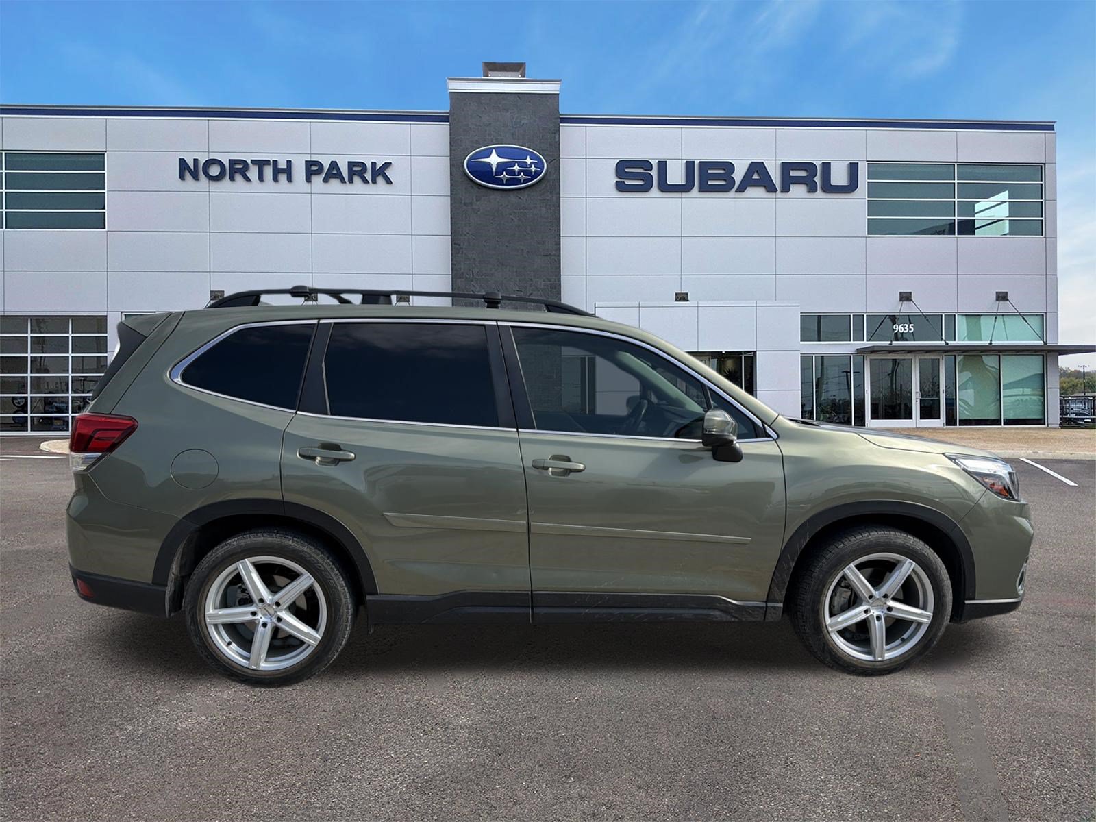 Used 2020 Subaru Forester Limited w/ Popular Package #3 AWD/4WD image 2