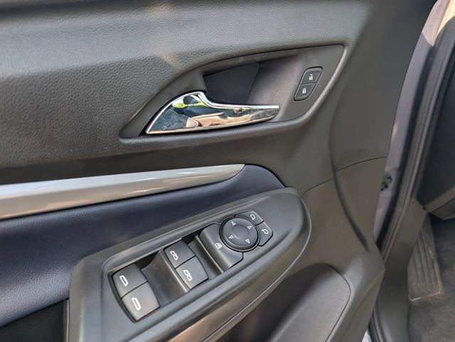 Used 2022 Chevrolet Bolt EUV LT w/ Convenience Package FWD image 15