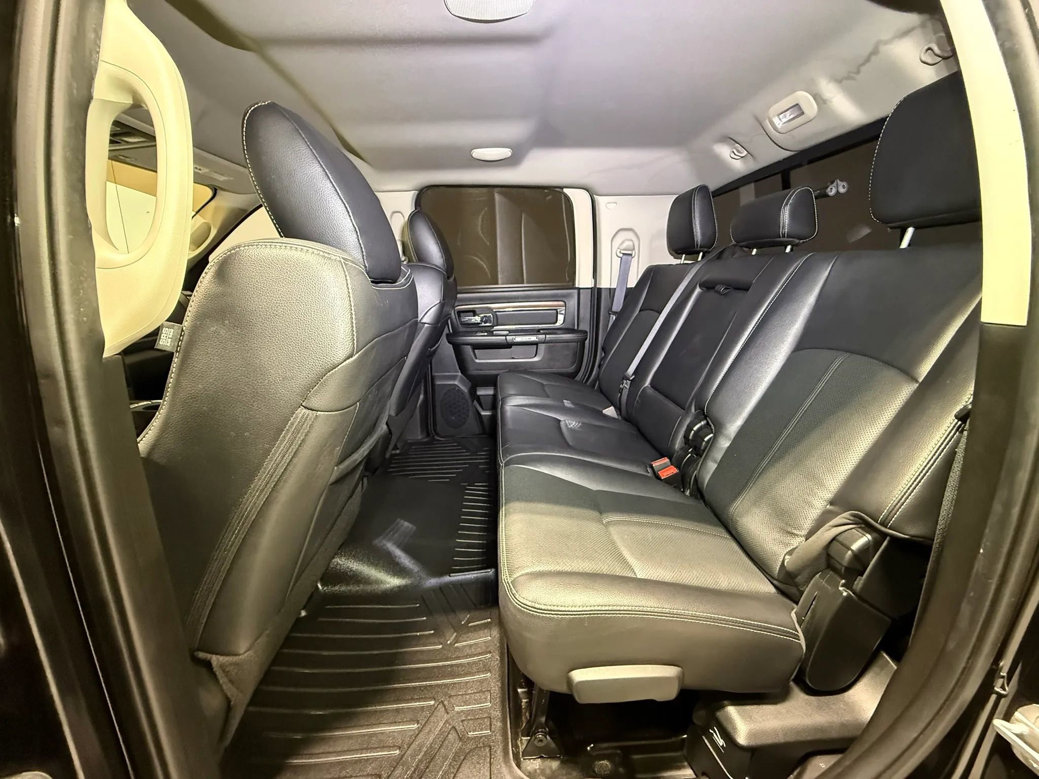 Used 2018 RAM 2500 Laramie image 15