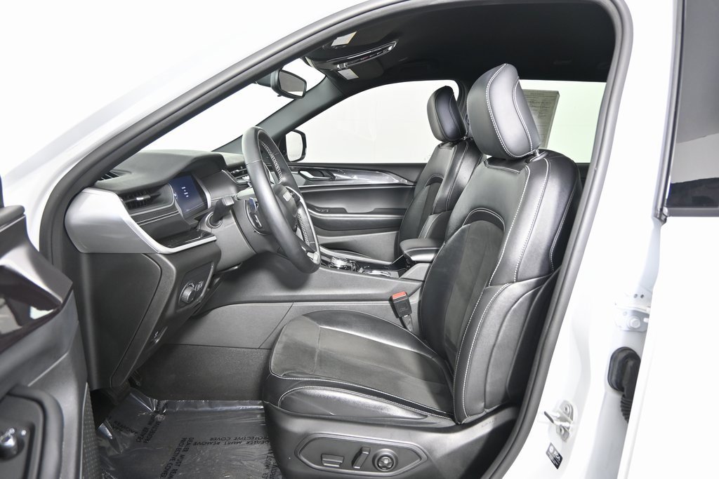 Used 2022 Jeep Grand Cherokee L Altitude image 21