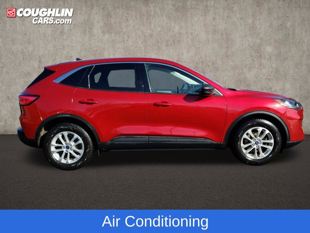 Used 2022 Ford Escape SE image 10