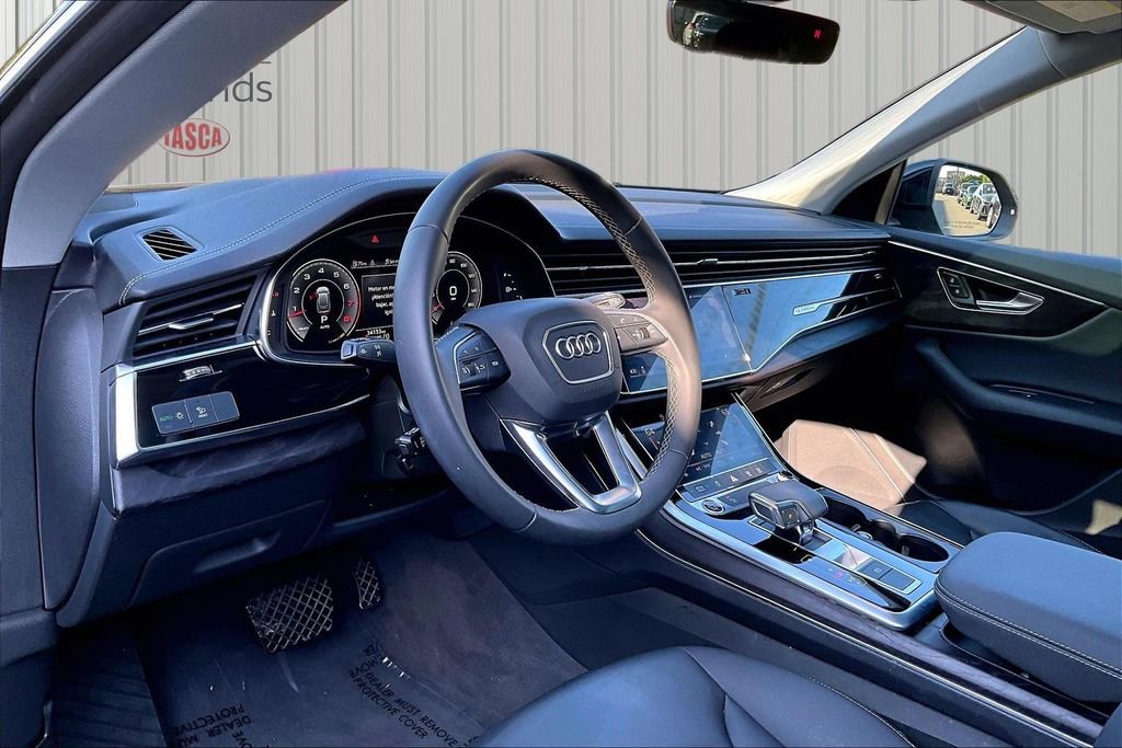 Used 2023 Audi Q8 Premium w/ Convenience Package AWD/4WD image 17