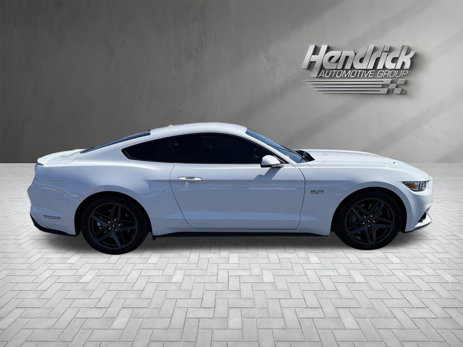 Used 2017 Ford Mustang GT Premium RWD image 10