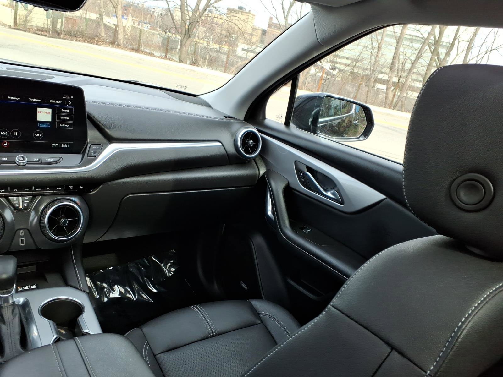 Used 2023 Chevrolet Blazer LT w/ Sound & Technology Package image 16