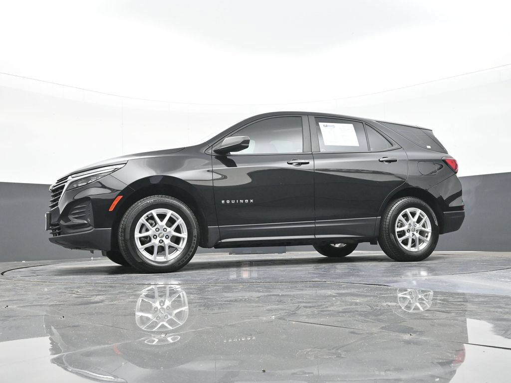 Used 2024 Chevrolet Equinox LS AWD/4WD image 48