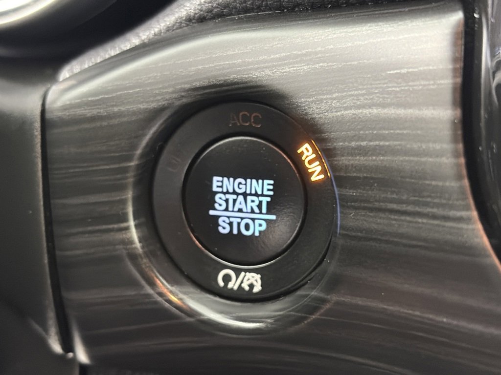 Used 2022 Jeep Grand Cherokee Laredo X image 24