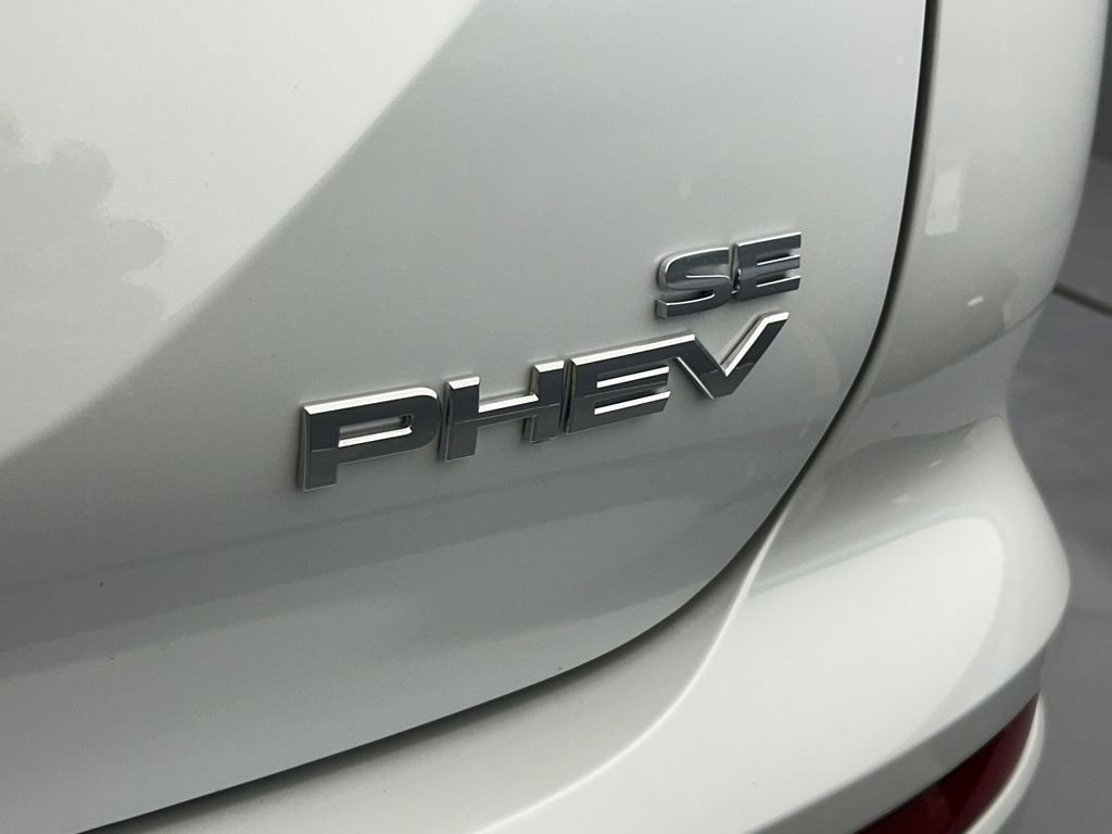 New 2025 Mitsubishi Outlander SE image 34