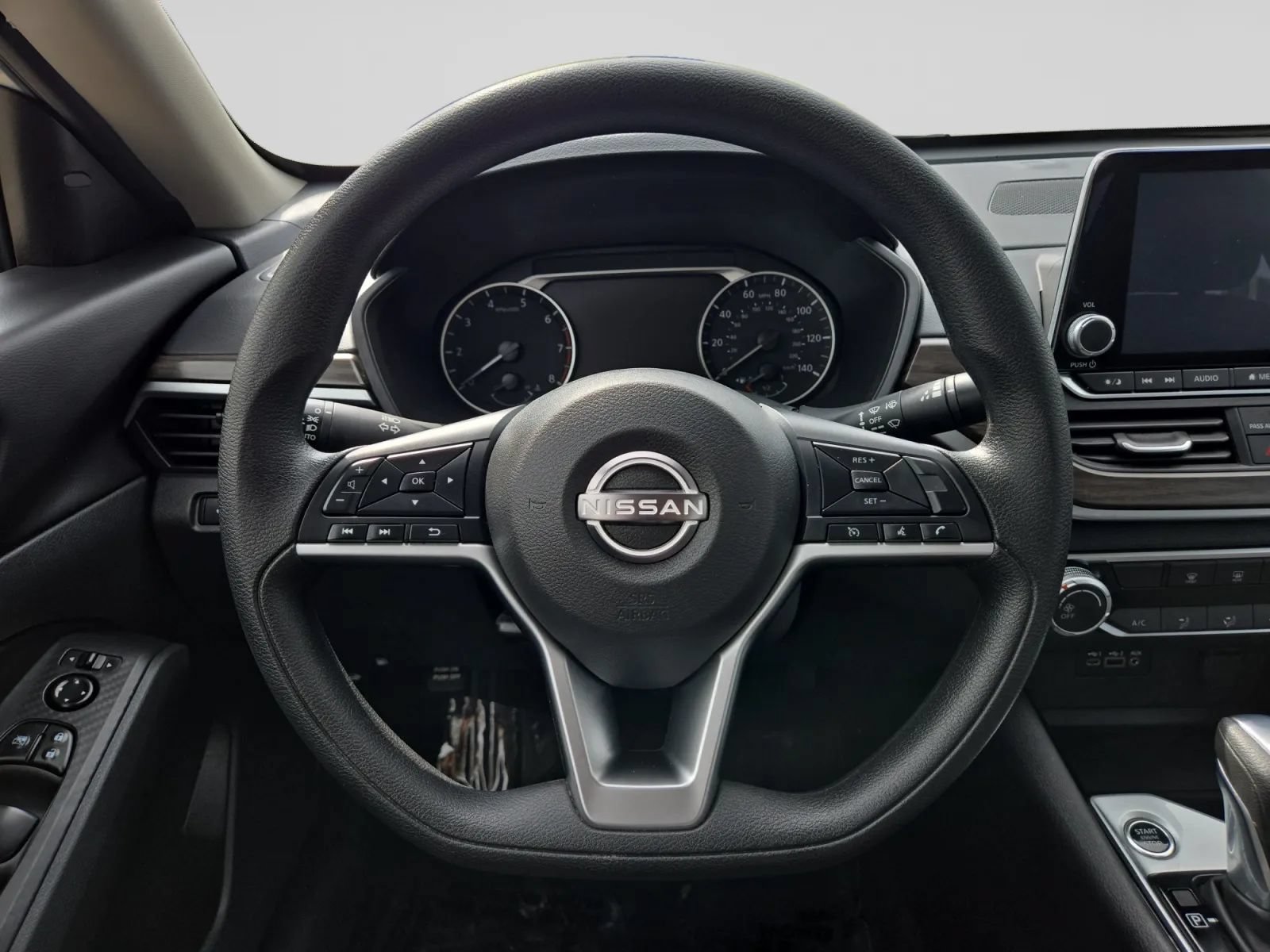 Used 2024 Nissan Altima 2.5 SV FWD image 20
