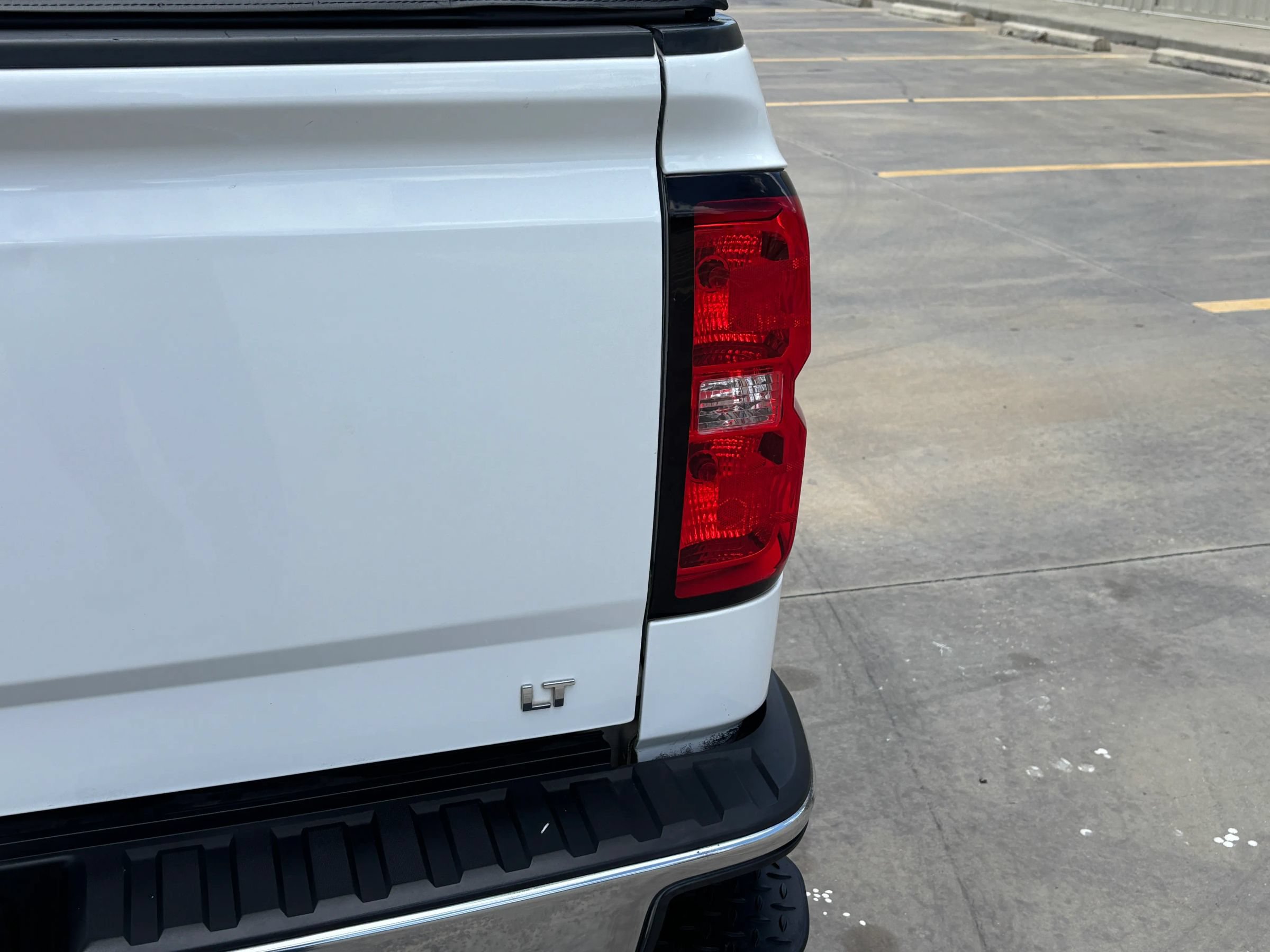 Used 2018 Chevrolet Silverado 1500 LT w/ LT Eassist Package RWD image 18