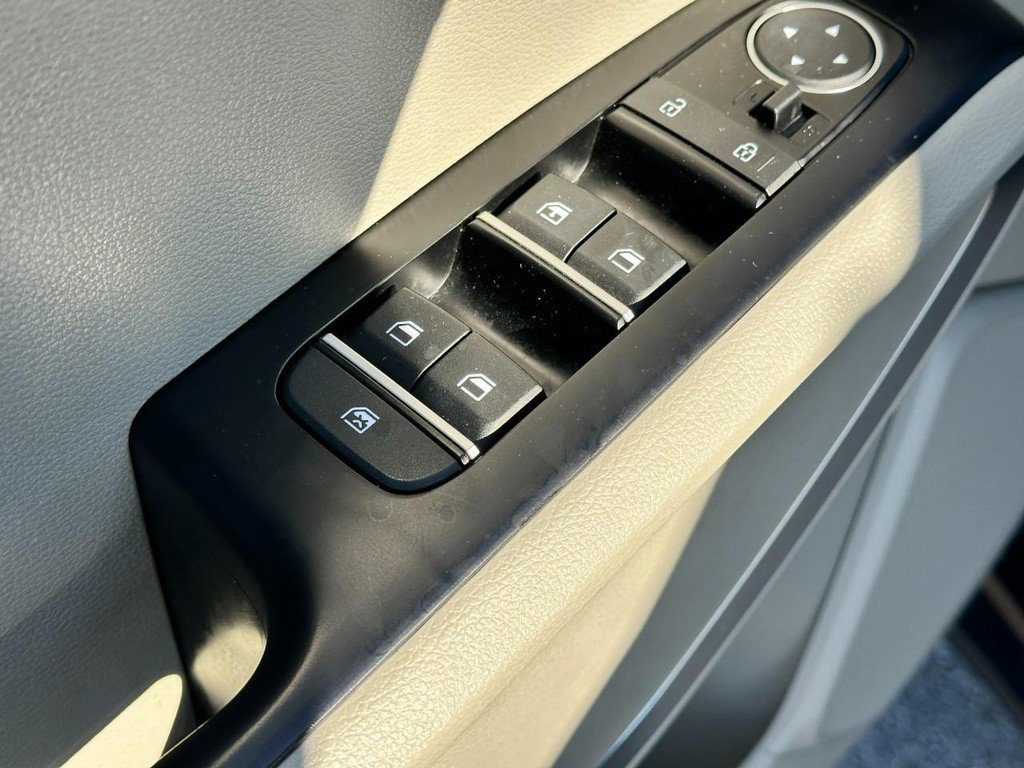 Used 2023 Kia Soul LX image 16