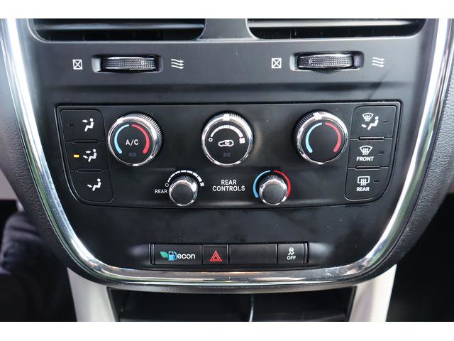 Used 2015 Dodge Grand Caravan SXT image 13