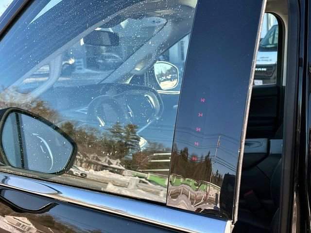Used 2025 Ford Expedition Platinum w/ Driver's Package image 9