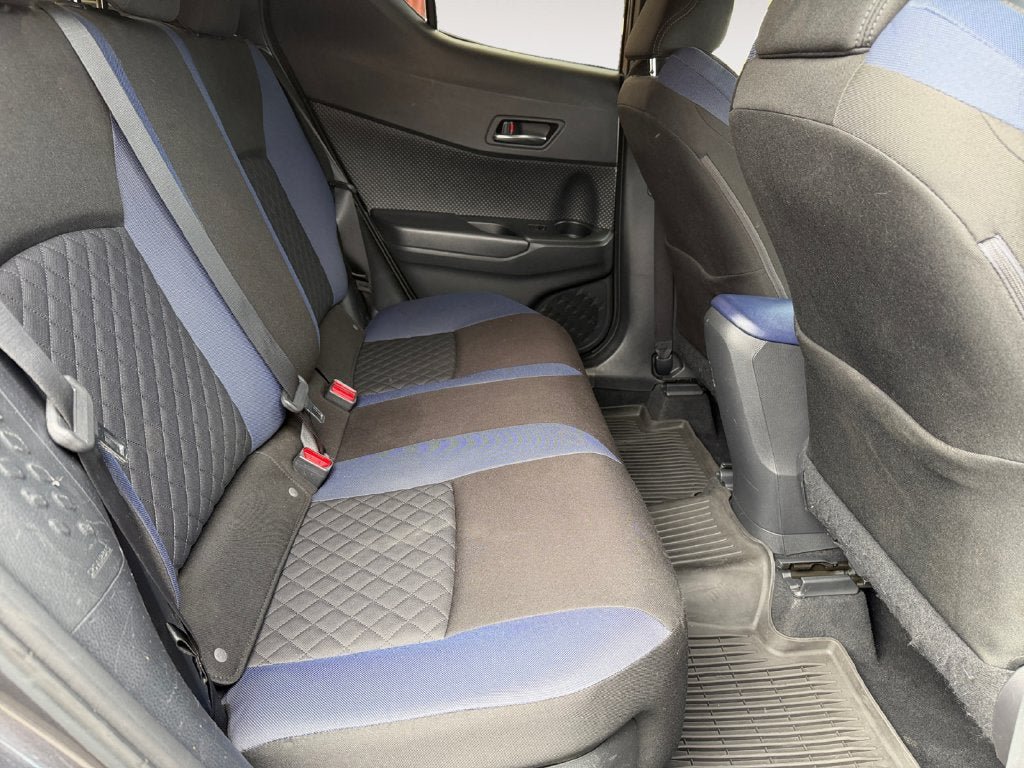 Used 2021 Toyota C-HR XLE FWD image 23