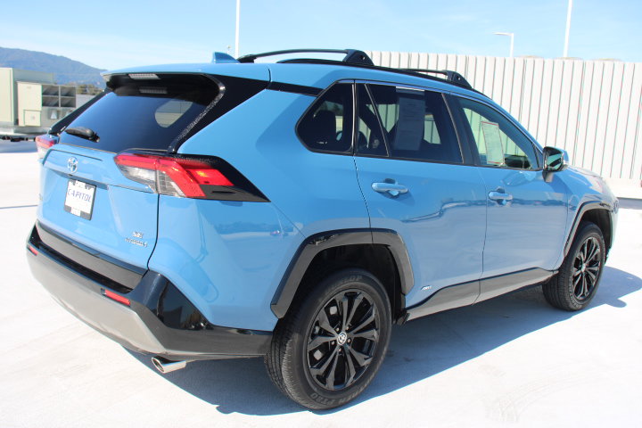 Certified 2024 Toyota RAV4 SE AWD/4WD image 3