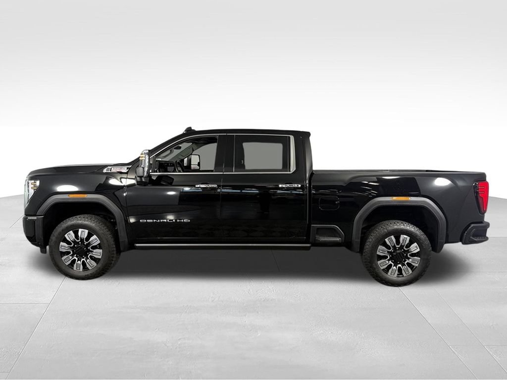Used 2024 GMC Sierra 3500 Denali w/ Denali Reserve Package AWD/4WD image 9