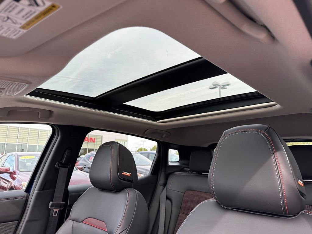 New 2025 Nissan Kicks SR w/ SR Premium Package image 26