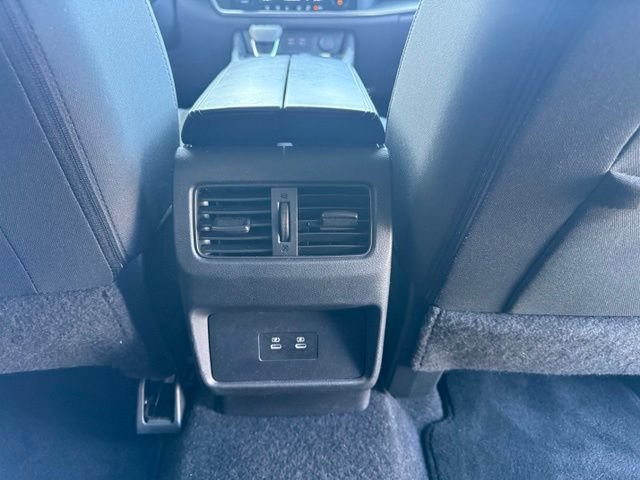 Used 2025 Nissan Rogue SV FWD image 14
