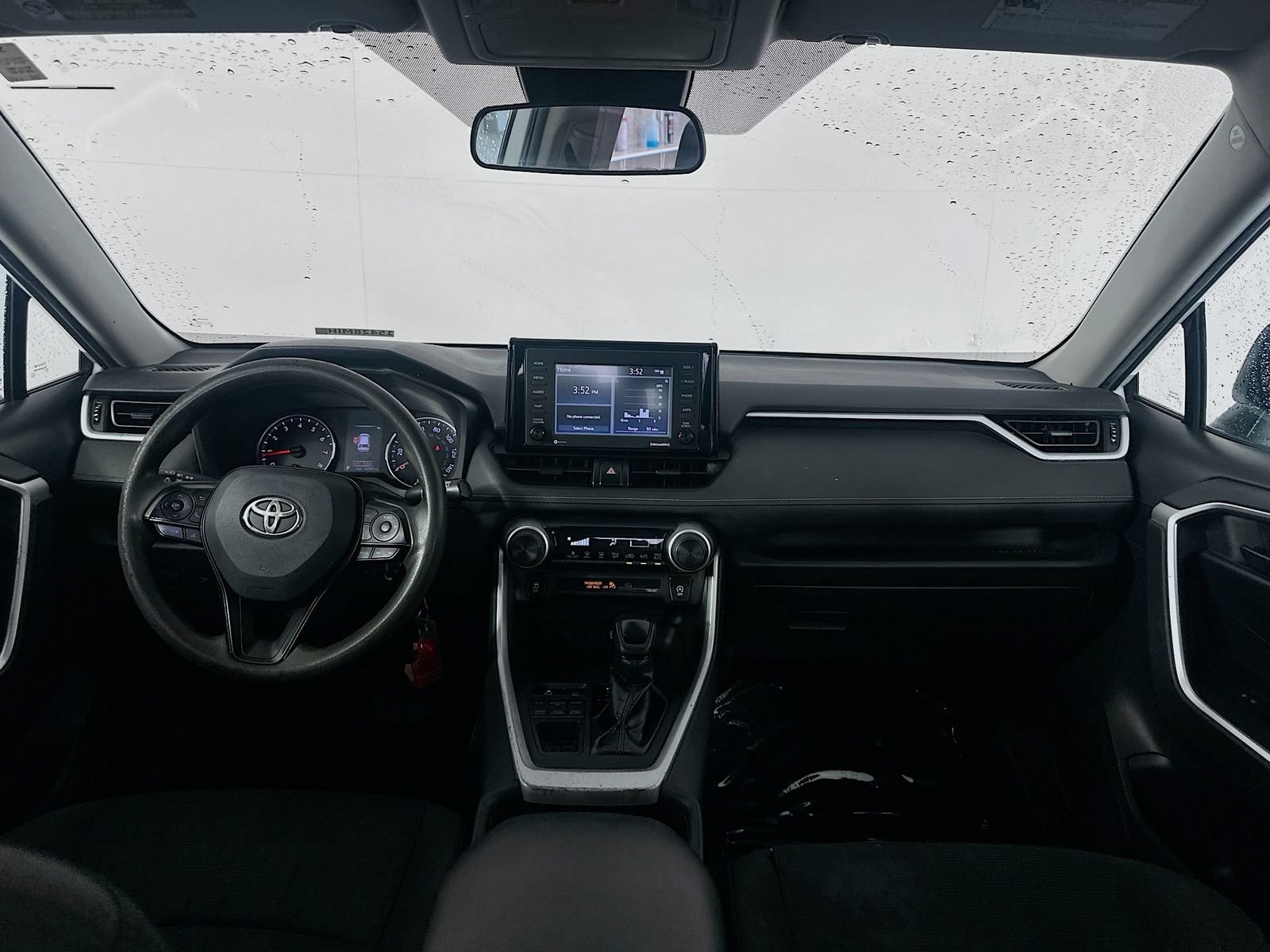 Used 2021 Toyota RAV4 LE AWD/4WD image 20