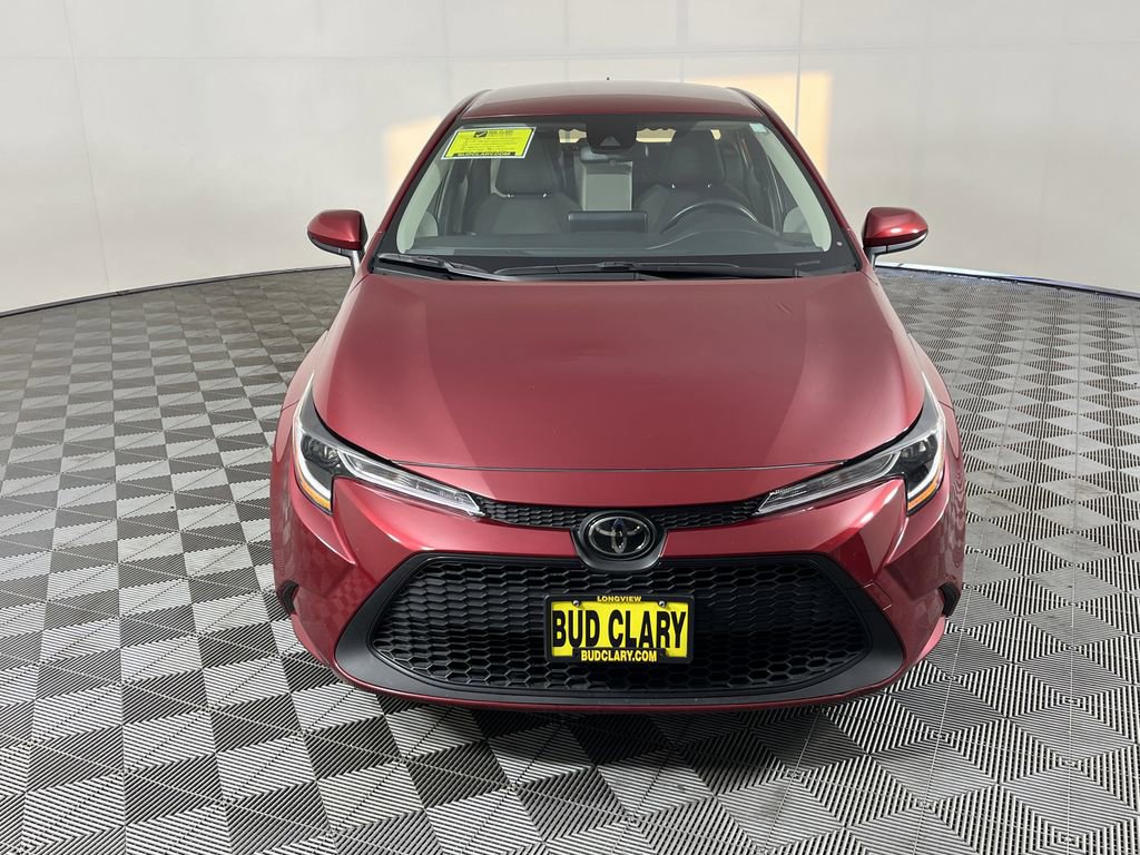 Used 2022 Toyota Corolla LE image 2