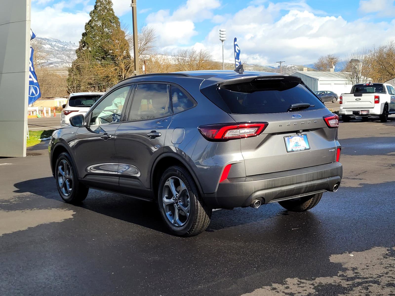 Used 2025 Ford Escape ST-Line image 7