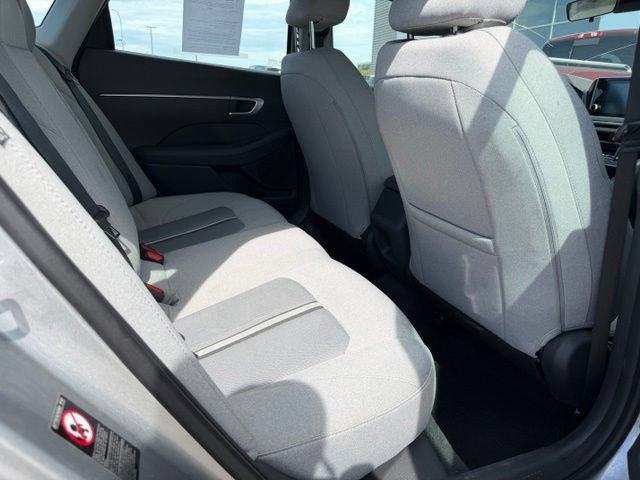 Used 2022 Hyundai Sonata SE FWD image 14