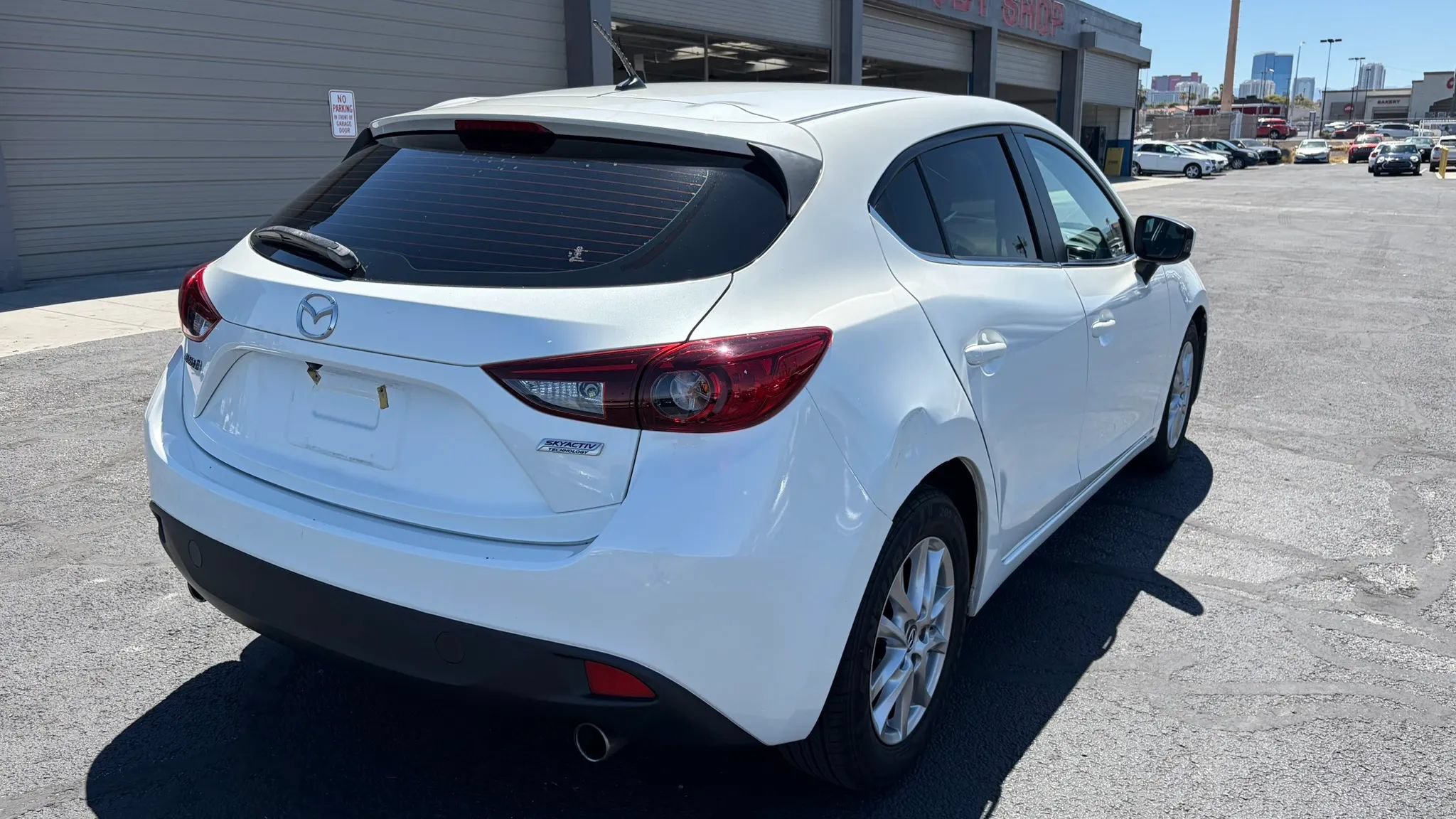 Used 2016 MAZDA MAZDA3 i Sport w/ Preferred Equipment Package FWD image 5