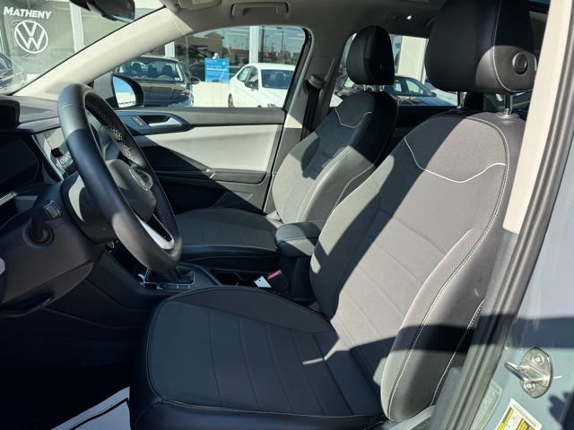 Certified 2023 Volkswagen Taos SE w/ Panoramic Sunroof Package image 11