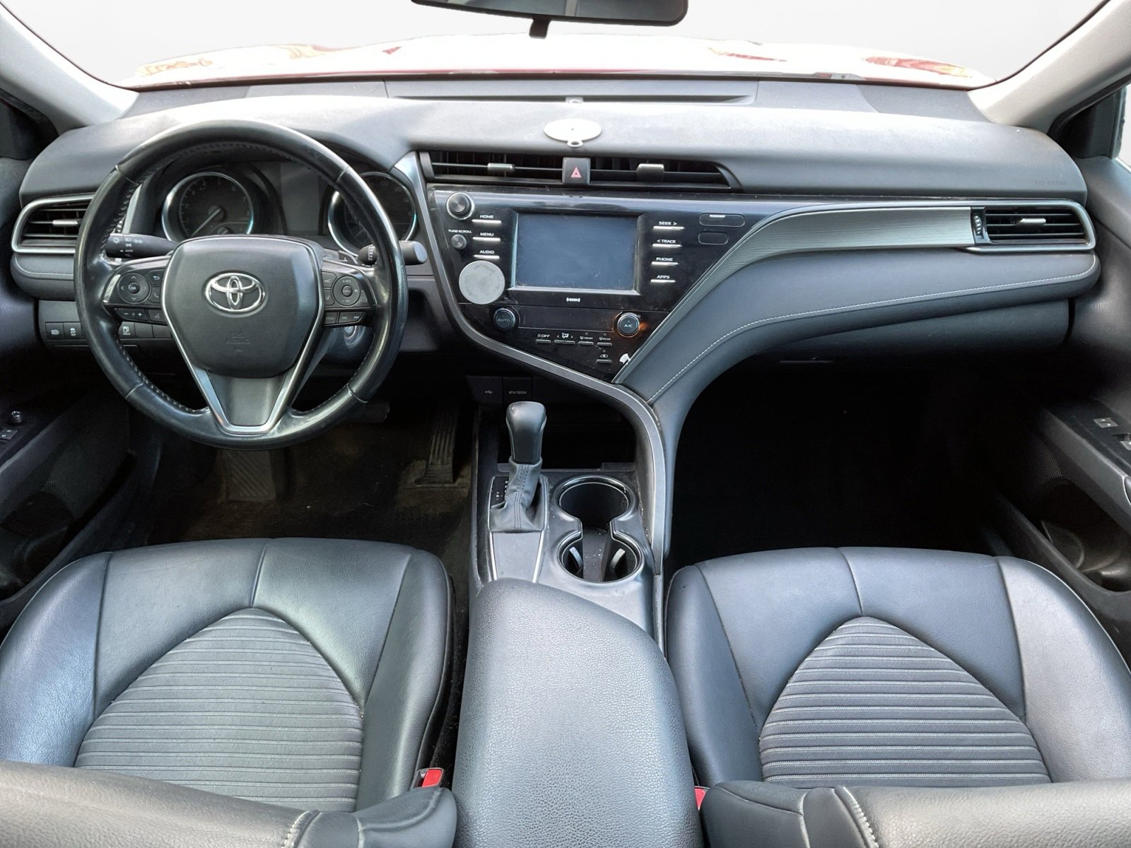 Used 2020 Toyota Camry SE image 11
