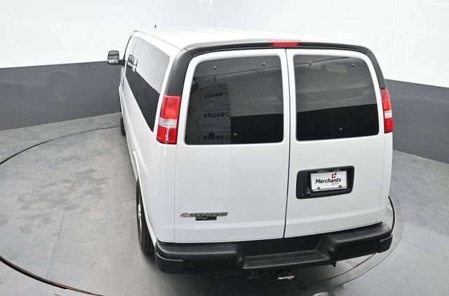 Used 2024 Chevrolet Express 3500 LS RWD image 28