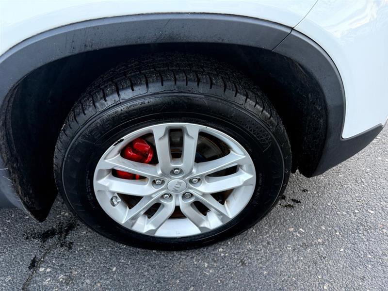 Used 2014 Kia Sorento LX image 32