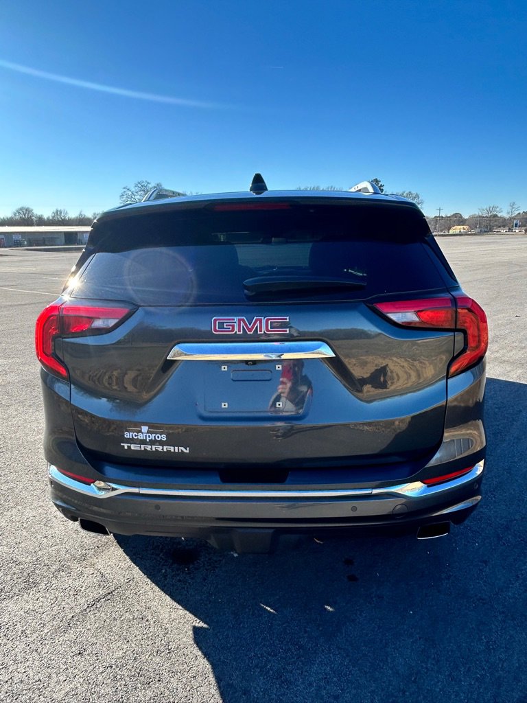 Used 2019 GMC Terrain Denali w/ Driver Alert Package II image 4