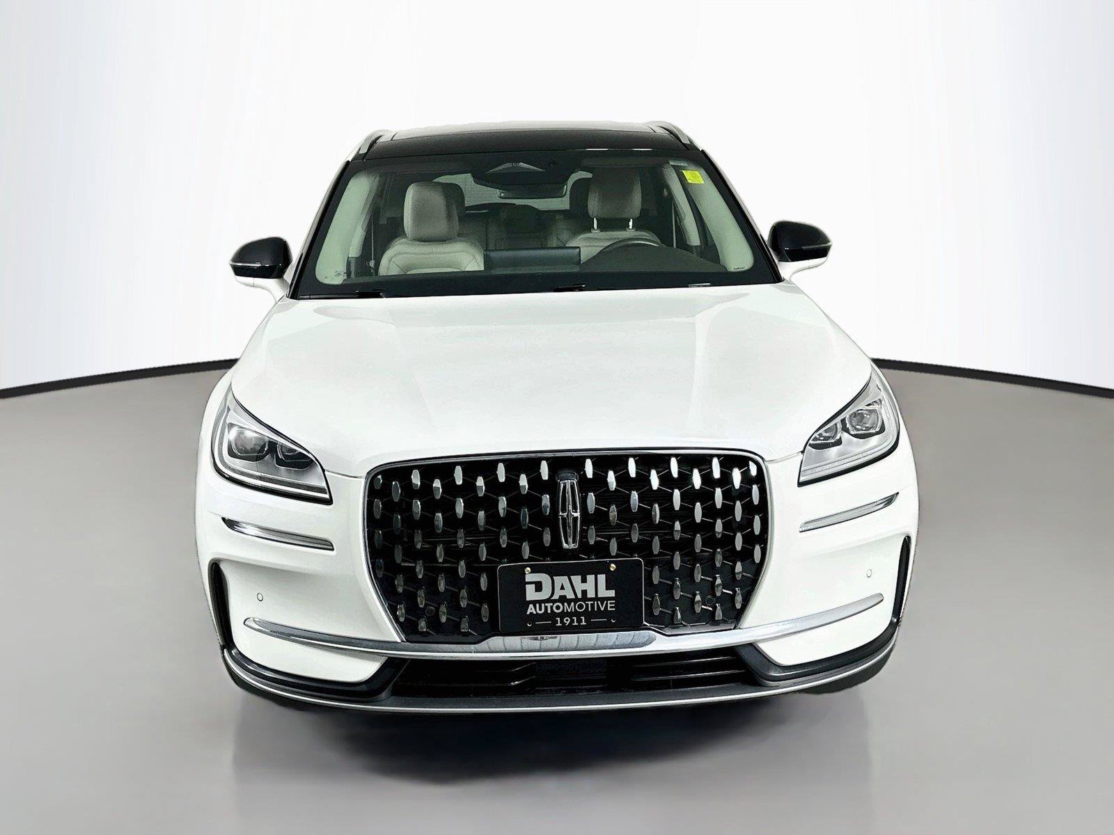 Used 2023 Lincoln Corsair Reserve w/ Equipment Group 201A AWD/4WD image 3