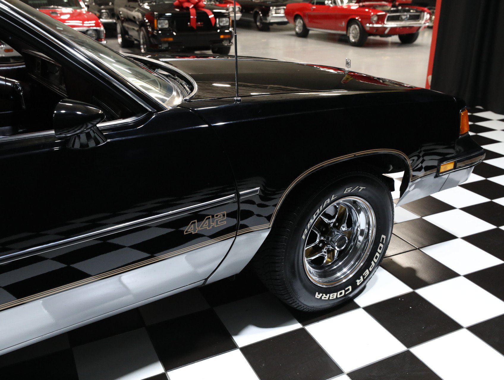 Used 1987 Oldsmobile Cutlass Supreme Salon RWD image 15