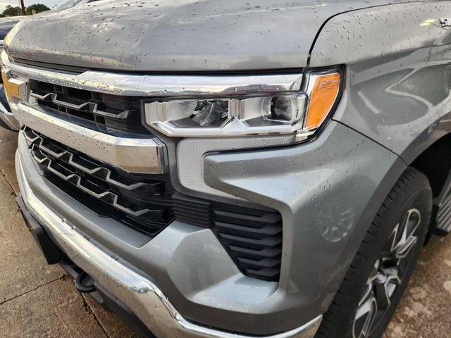 Used 2023 Chevrolet Silverado 1500 LT AWD/4WD image 6