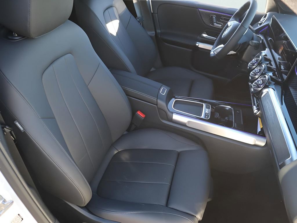 New 2026 Mercedes-Benz GLB 250 4MATIC image 15