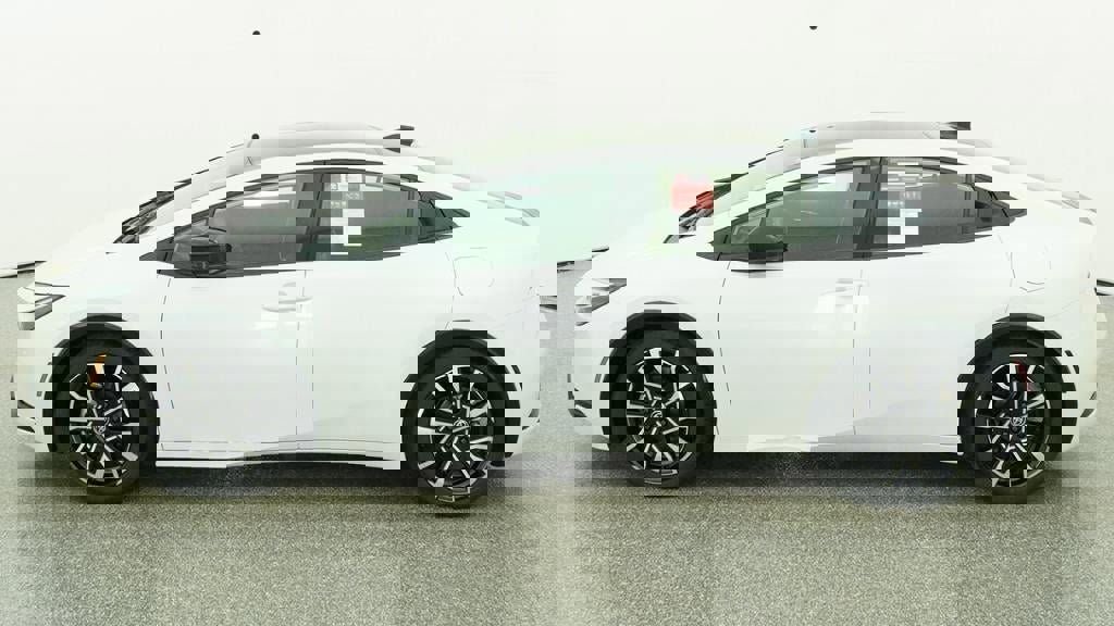 New 2026 Toyota Prius Plug-In Hybrid image 3