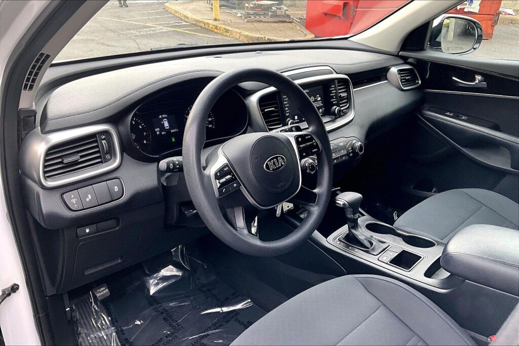Used 2019 Kia Sorento AWD image 10