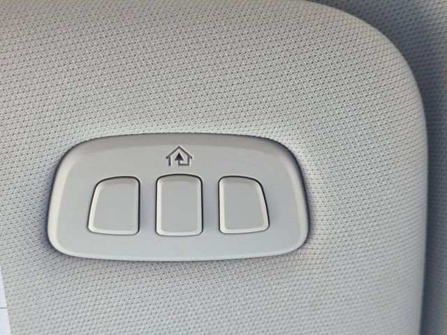 Used 2025 Ford Explorer Active w/ Active Comfort Package image 24