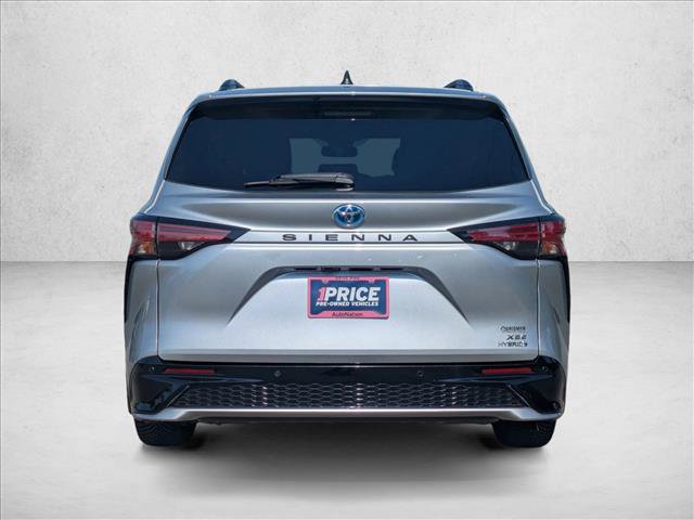 Used 2021 Toyota Sienna XSE w/ XSE Plus Package FWD image 7