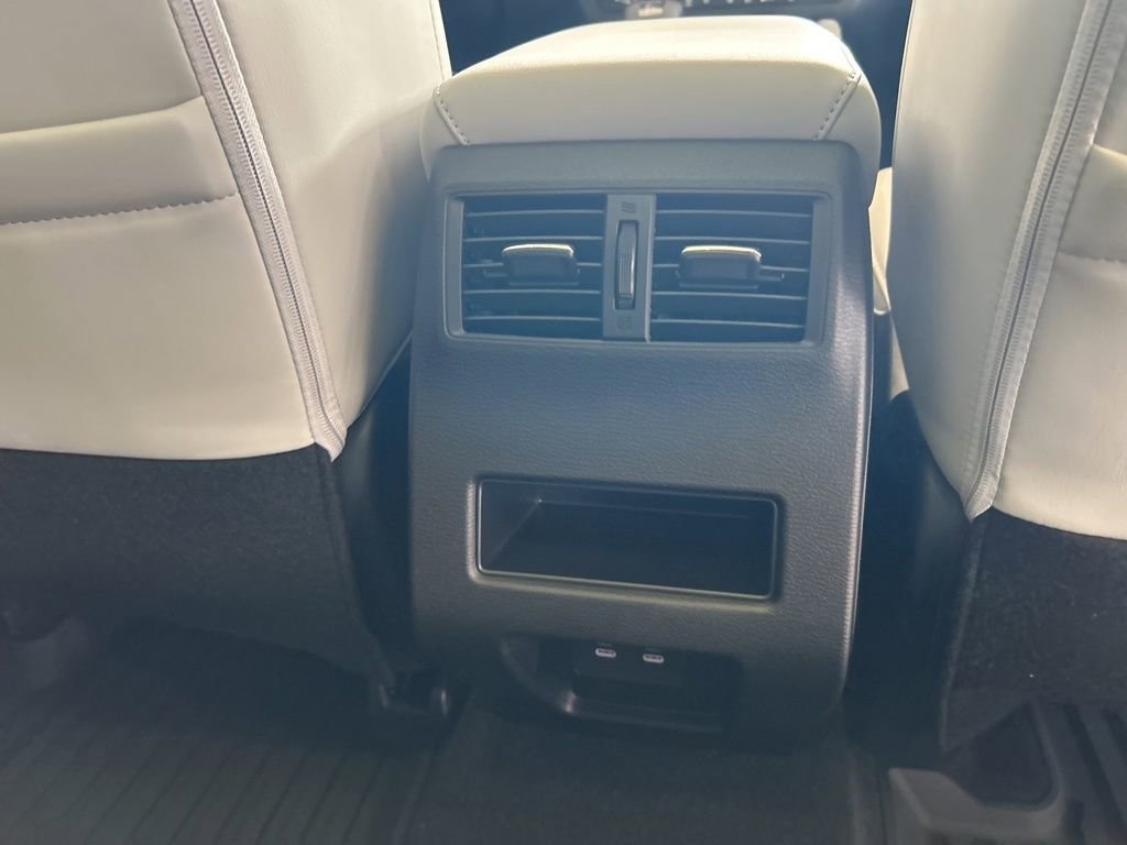 New 2026 Mitsubishi Outlander SE image 27