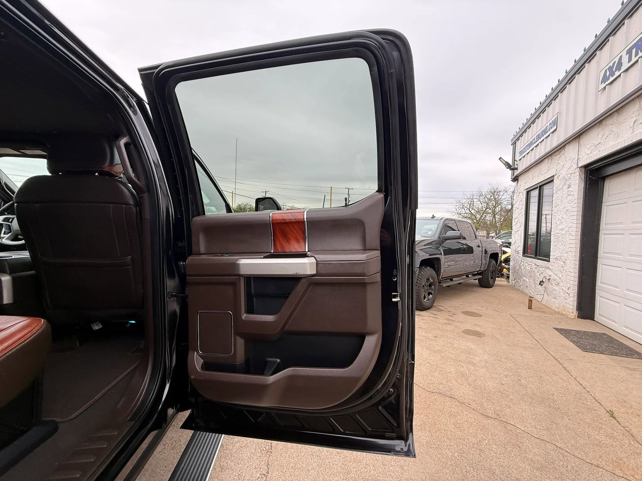 Used 2019 Ford F250 King Ranch w/ King Ranch Ultimate Package AWD/4WD image 14