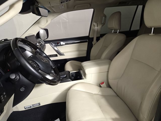 Used 2023 Lexus GX 460 Luxury w/ Sport Design Package AWD/4WD image 14