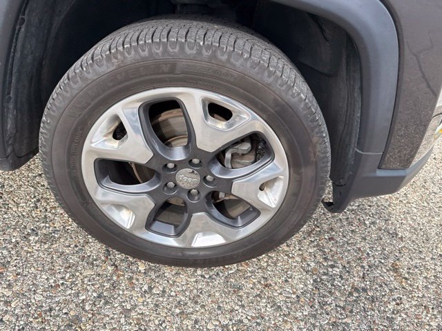 Used 2019 Jeep Compass Limited AWD/4WD image 5