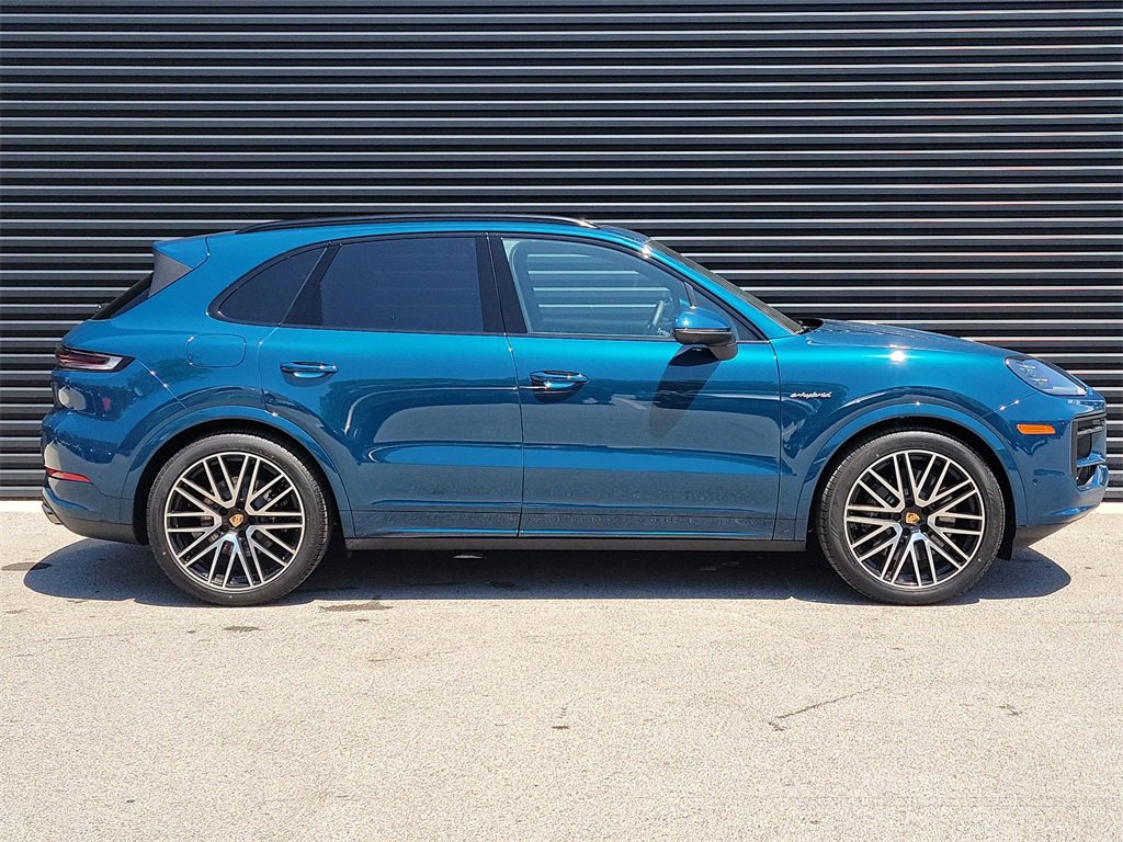 New 2025 Porsche Cayenne E-Hybrid image 8