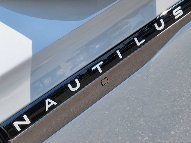 New 2026 Lincoln Nautilus Reserve AWD/4WD image 16