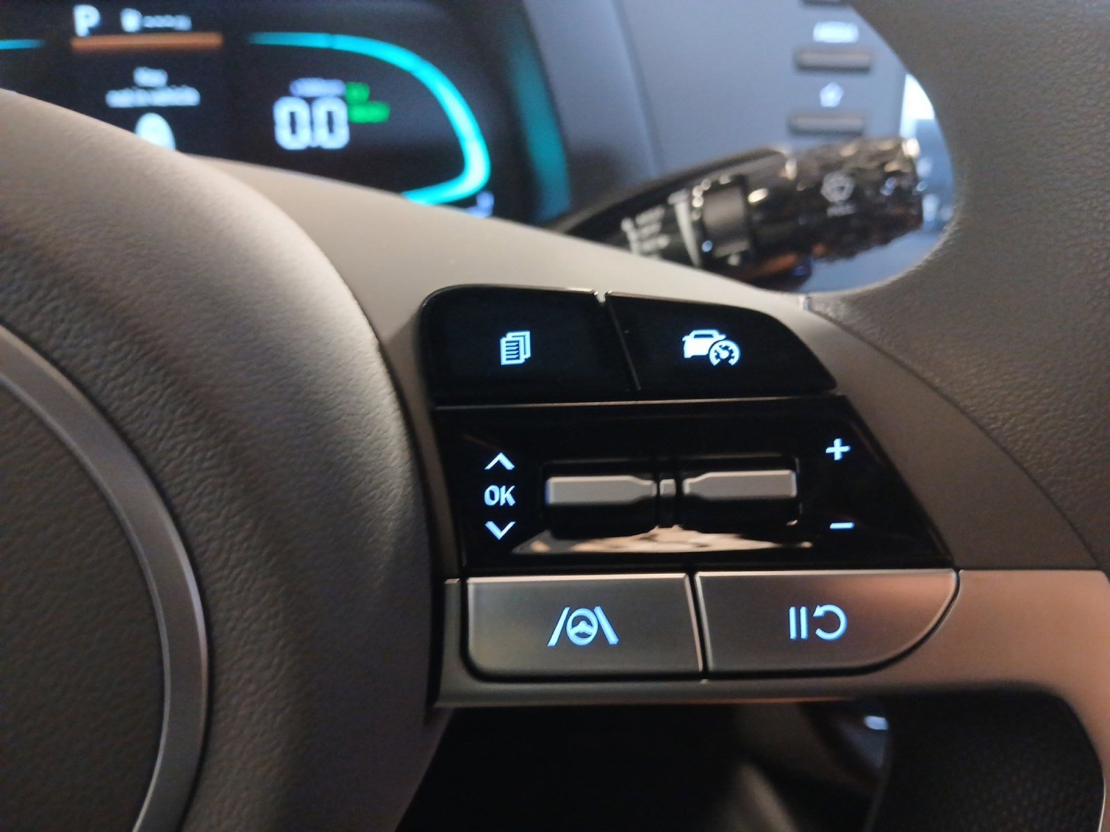 New 2025 Hyundai Elantra Blue image 18