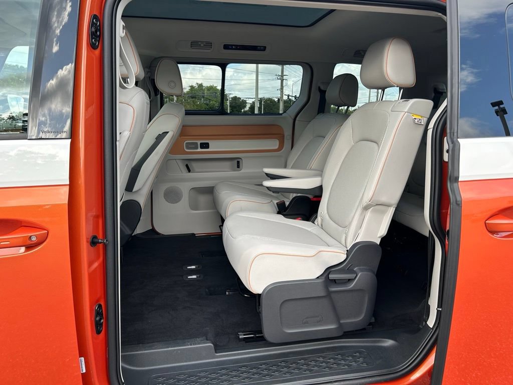 Used 2025 Volkswagen ID. Buzz Pro S Plus RWD image 49