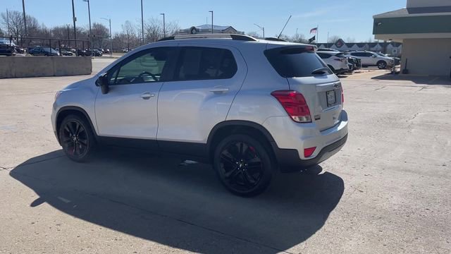 Used 2022 Chevrolet Trax LT w/ Redline Edition image 6
