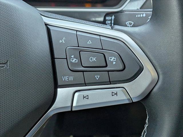 Used 2023 Volkswagen Tiguan SE R-Line image 15